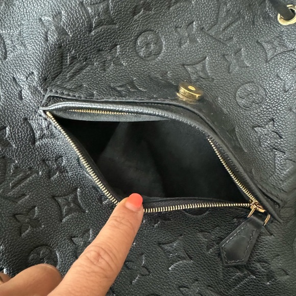 LOUIS VUITTON
Empreinte Montsouris NM Backpack Black - Picture 5 of 11